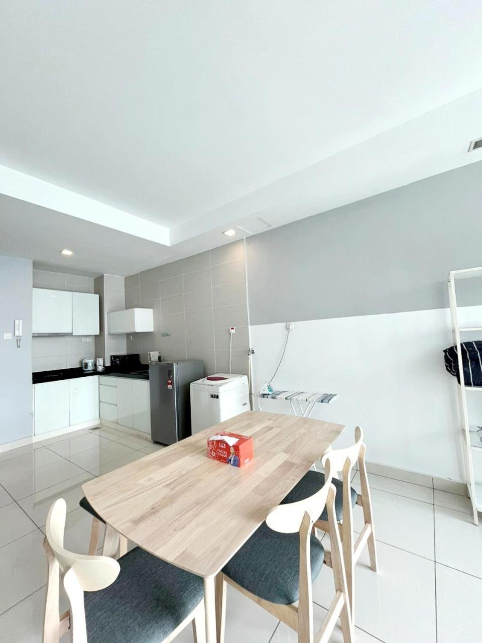 Apartment Lamandaz At Sg Besi Near Mrt And Tbs With 2 Bedrooms